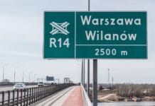 Drogowskaz na moście R14 w Warszawie