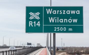 Drogowskaz na moście R14 w Warszawie